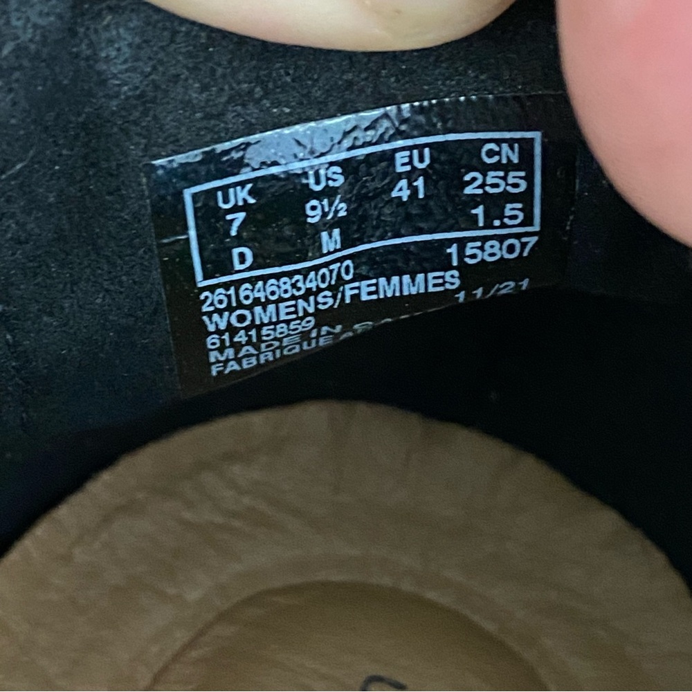 Clarks Unstructured Appley Way T Strap Comfort Sh… - image 8